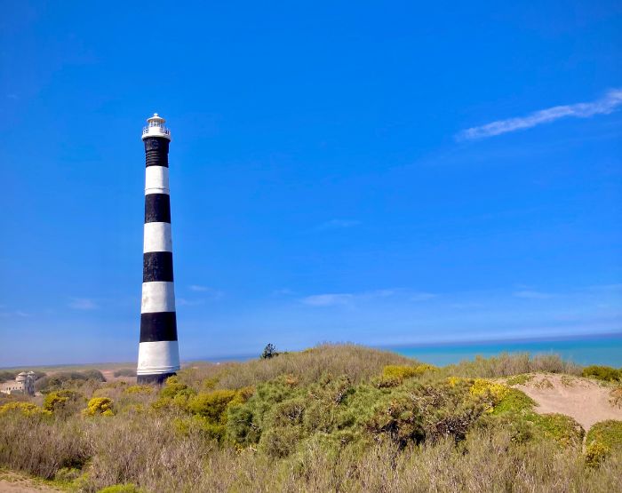 Faro de Claromecó Playa de la costa Argentina: Balneario Claromecó