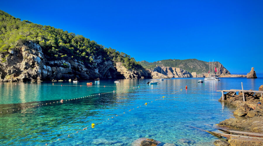 12 calas que visitrar en Ibiza