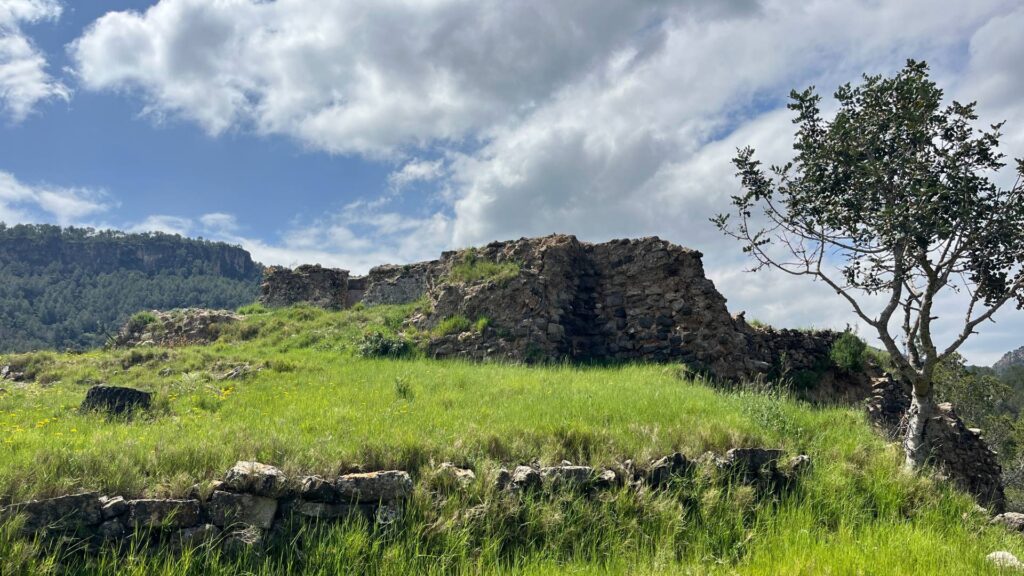 Castillo de Cirat senderismo en Castellón
