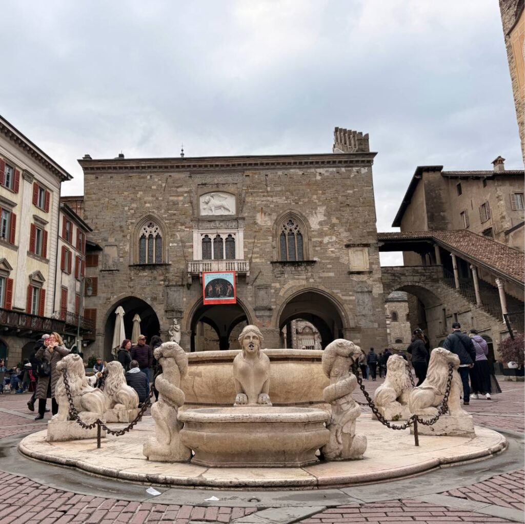 Piazza Vecchia, qué ver en Bérgamo